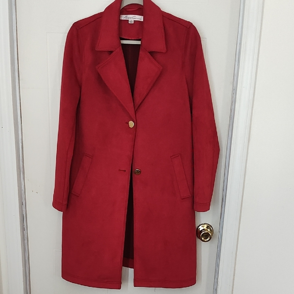 Kenneth Cole Gallery Red Trench Coat with Notched Lapel and Streamlined Fit